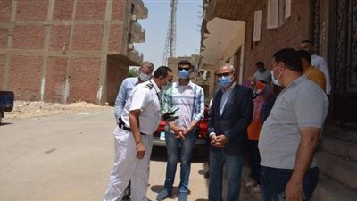محافظ القليوبية يشهد إزالة 3 أدوار بمبنى مخالف في الخانكة