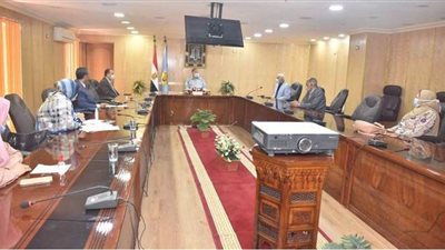 زيادة كثافة الفصول لاستيعاب المتقدمين لرياض الأطفال بمدارس أسيوط التجريبية