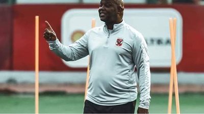 أخبار الأهلى| موسيمانى يعود إلى القاهرة غدًا استعدادا لمواجهة الترجى