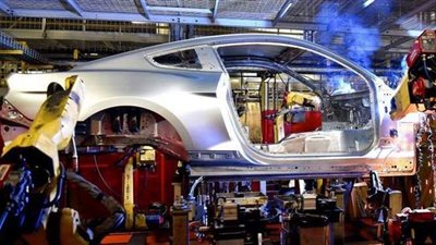 أزمة نقص أشباه الموصلات.. تفاصيل خسائر 29 % من مبيعات سيارات فورد