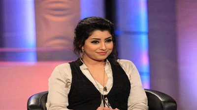 حلم ظل يطاردني.. أيتن عامر تخوض مجال الغناء وتعلن تفاصيل أول كليباتها | فيديو