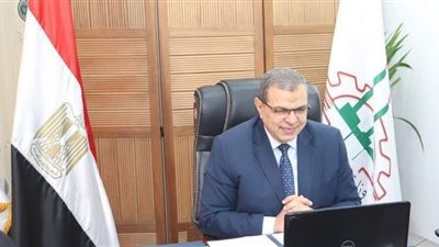 القوى العاملة في أسبوع.. تسليم 450 عقد عمل لأصحاب الهمم.. وتحويل 9.3 مليون جنيه مستحقات العمالة المصرية المغادرة للأردن