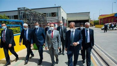 وزير الإنتاج الحربي يتفقد أحد مصانع القطاع الخاص لبحث سبل التعاون