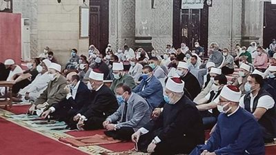 وزير الأوقاف يلقي خطبة الجمعة بمسجد أبو العباس بالإسكندرية | صور