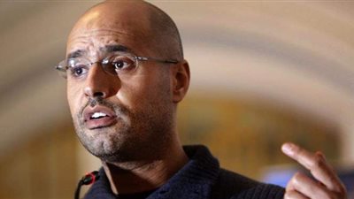 صحيفة بريطانية: نجل معمر القذافي ينوي الترشح بالانتخابات الرئاسية