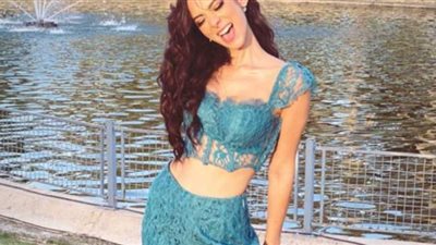 بإطلالة مثيرة.. شقيقة بسنت شوقي تخطف الأنظار في حفل الزفاف