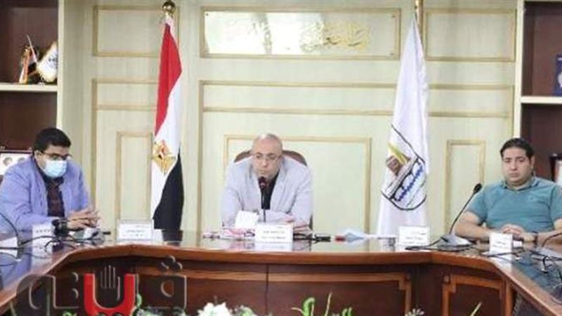 جانب من لقاء محافظ