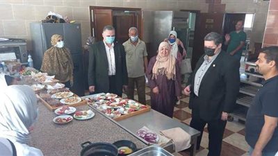 وكيل تعليم شمال سيناء يتابع الامتحانات العملية بالمدرسة الفنية الفندقية