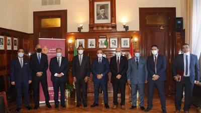 بنك مصر يوقع بروتوكول تعاون لتمويل المصانع للتحول للعمل بالغاز الطبيعي