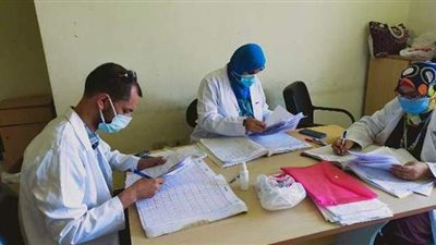 تقديم العلاج لـ 1482 وإجراء 11 عملية جراحية خلال قافلة طبية بالشرقية