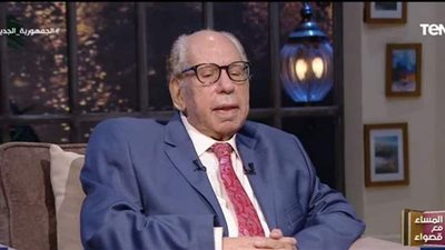 صلاح فضل: خضت تجارب سياسية.. و