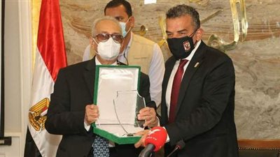 خلال تكريم النادي الأهلي.. أبو شقة: الوفد يقدر دور الرياضة في بناء المواطن