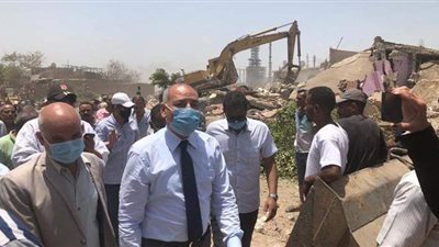 إزالة ٥٥ عشة ومنزلا بمنطقة التوفيقية في المطرية