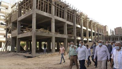 محافظ أسيوط يتفقد أعمال إنشاء مدرسة التجاريين الرسمية لغات بحي غرب | صور