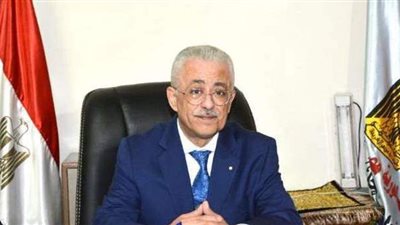 طارق شوقى.. الوزير المتخبط.. الثانوية العامة تكشف فشل تجاربه التعليمية.. وتدخل الرئيس طمأن أولياء الأمور وصحح المسار