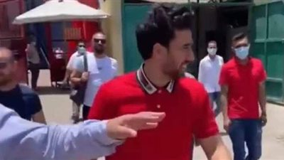 تريزيجيه يؤازر لاعبي الأهلي قبل مواجهة الترجي