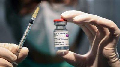 بريطانية تفقد صوتها بعد تلقي لقاح أسترازينيكا