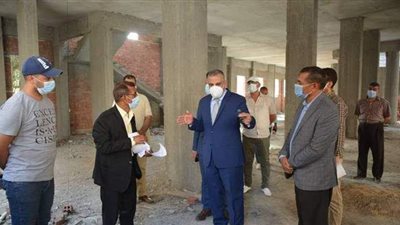 محافظ سوهاج يتفقد أعمال إنشاء السوق الحضري الجديد بمدينة ناصر