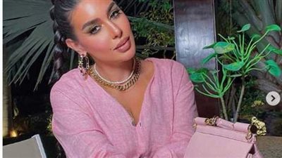 ياسمين صبري تتألق بـ «البينك» في أحدث جلسة تصوير