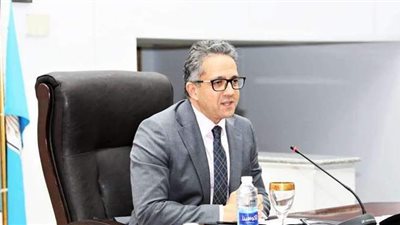 عددهم بالملايين.. خالد العناني يكشف موعد عودة السياحة الروسية إلى مصر | فيديو