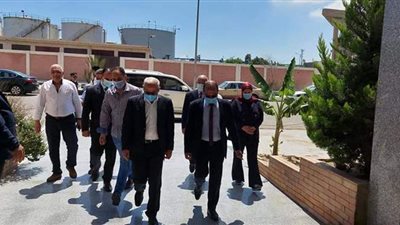 محافظ بورسعيد يتابع سير العمل بمصنع فيونا للأدوات الكهربائية | صور