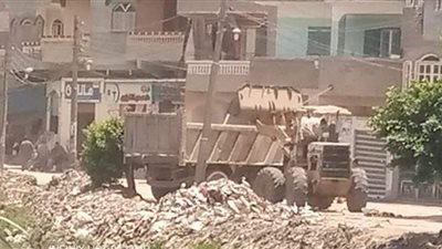 رفع آلاف الأطنان من القمامة ونواتج التطهير والهدم في شربين بالدقهلية