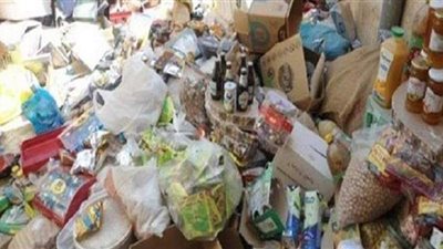 ضبط سلع غذائية مجهولة المصدر في الإسكندرية