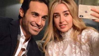 هنا الزاهد تعلن سرقة حسابات أحمد فهمي على السوشيال ميديا