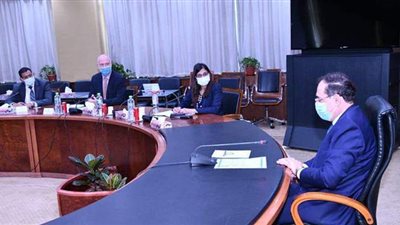 وزير البترول يبحث تعزيز التعاون مع شركة إيمرسون العالمية