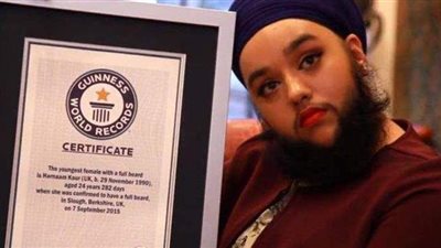 بلحية كاملة.. عارضة أزياء بريطانية تدخل جينيس