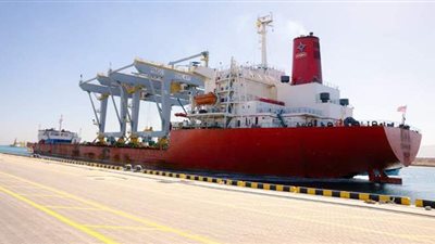 مطالب بإنشاء شركة عربية موحدة للنقل البحرى لمنافسة الخطوط الملاحية العالمية