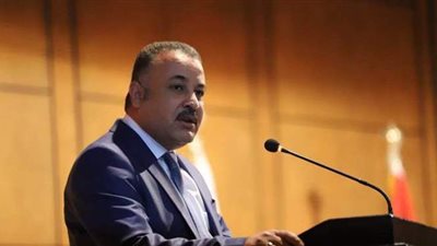 نائب لوزير البترول: مسئول بالوزارة يحصل على أكثر من نصف مليون جنيه شهريا