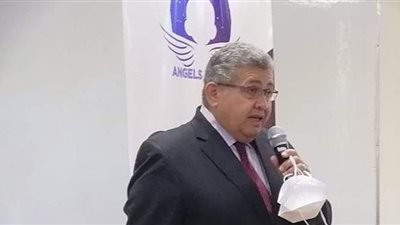 الاحتفال بمناقشة مشروعات تخرج أول دفعة من 