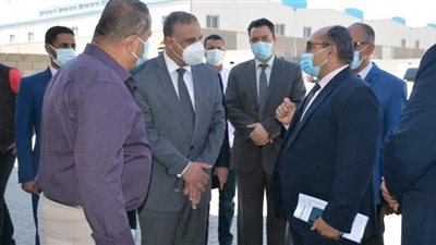 محافظ سوهاج يتفقد مجمع الصناعات الصغيرة بغرب جرجا بتكلفة تخطت 858 مليونا