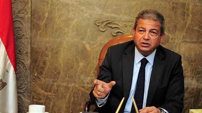 إجابة محيرة من خالد عبد العزيز بشأن موقفه من الترشح لرئاسة الزمالك | فيديو