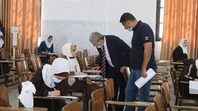 367 طالبا وطالبة يؤدون أول أيام امتحانات الشهادة الثانوية الأزهرية في فلسطين