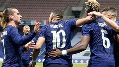 فرنسا تتقدم على ألمانيا بالهدف الأول بنيران صديقة