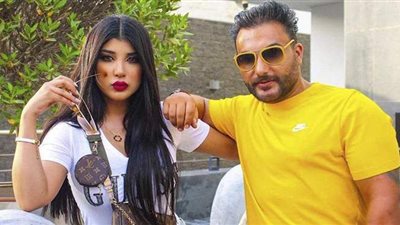 الزوجة الغنية رزق.. فاشينيستا كويتية تهدي زوجها سيارة باهظة الثمن في عيد ميلاده | فيديو