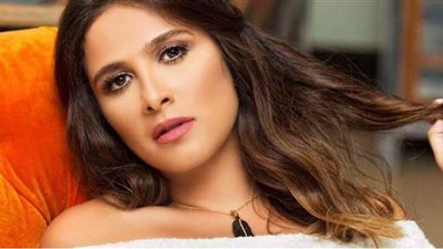 أول رد من ياسمين عبدالعزيز على هجوم بوسي شلبي عليها