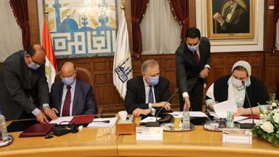 توقيع عقد بيع رضائي بين محافظة القاهرة والملاك الكويتيين بمثلث ماسبيرو