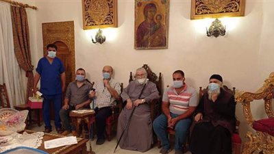 أساقفة ورهبان دير سانت كاترين يتلقون لقاح كورونا | صور