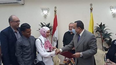 العروس الكفيف تشكر الرئيس بعد تسلمها شقة عش الزوجية | فيديو