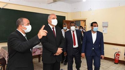 الداودي يتابع استعدادات تعليم قنا لامتحانات الثانوية العامة | صور