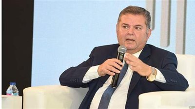 «نصر E70».. وزير قطاع الأعمال يكشف مفاجآت عن السيارات الكهربائية