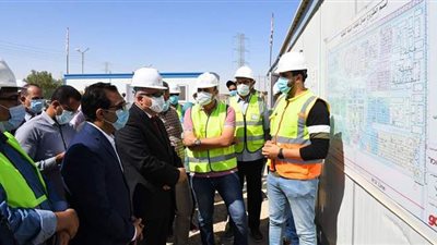 محافظ قنا يتفقد مجمع الصناعات الصغيرة والمتوسطة | صور