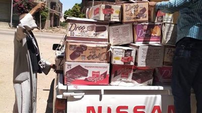 ضبط 8208 قطعة كيك منتهية الصلاحية في الأقصر