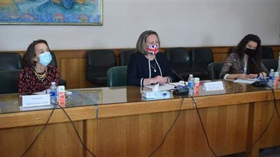 وزير الري لوزيرة التجارة البريطانية:  مصر افقر دول العالم مائيا..ونننفذ مشروعات ب900 مليارجنيه