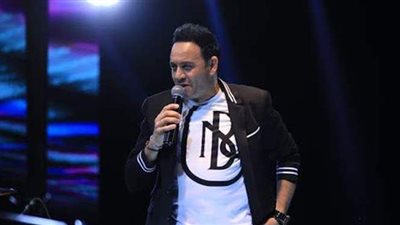 بعد الاحتفال بزفاف نجله الأكبر..  تعرف على العمر الحقيقي لمصطفى قمر