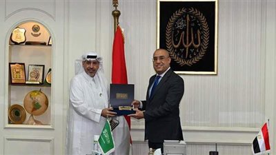 وزير الإسكان يبحث مع رئيس مجلس الأعمال السعودي المصرى فرص التعاون المشترك