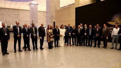 وفد وزراء الإعلام العرب يزور المتحف القومي للحضارة | صور